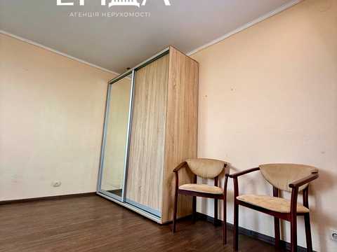 квартира за адресою Сергія Сєнчева вул., 67 к3