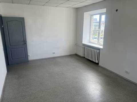 коммерческая по адресу Королеви Єлизавети ІІ ул. (Глинки), 17