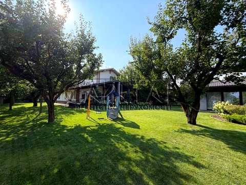 дом по адресу с. Святопетровское, Полевая ул.