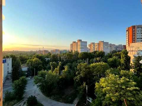 квартира за адресою житловий масив Тополя-1 вул., 2