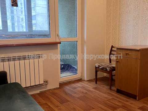 квартира за адресою Леся Сердюка вул. (Командарма Корка), 18