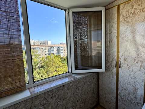 квартира за адресою Академіка Корольова вул., 2