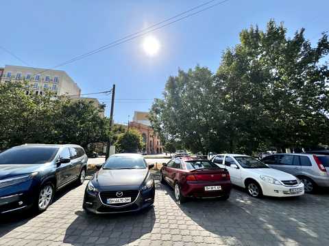 коммерческая по адресу Инглези ул. (25-ї Чапаєвської Дивізії), 6а