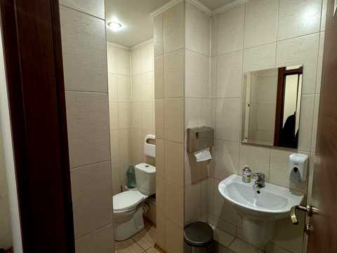 комерційна за адресою Голосіївська вул., 7