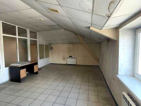 комерційна за адресою Чорновола В'ячеслава, 4