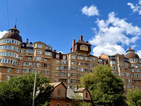 квартира за адресою В'ячеслава Чорновола вул., 44