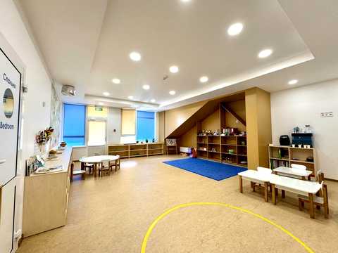 комерційна за адресою Предславинська вул., 53