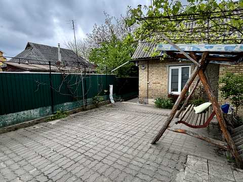 будинок за адресою Центральна вул., 6