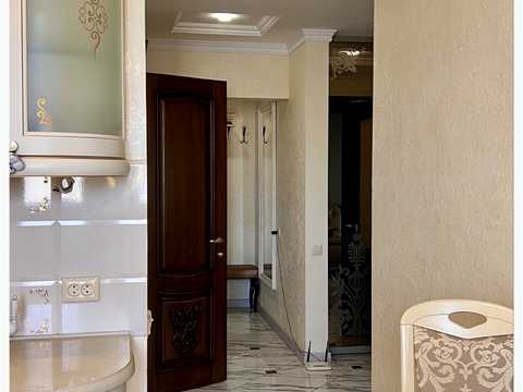 квартира за адресою Академіка Корольова вул., 90а