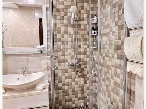 квартира за адресою Академіка Корольова вул., 90а