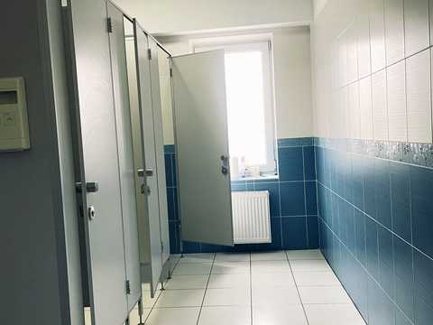 комерційна за адресою Джорджа Вашингтона вул. (Батальна), 4