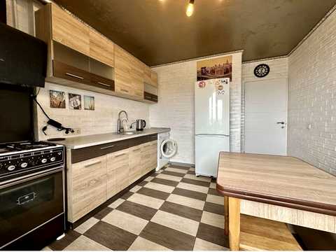 квартира за адресою Теплична вул., 42