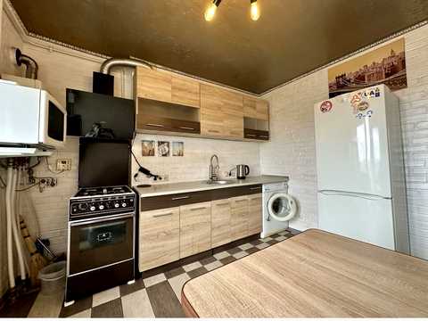 квартира за адресою Теплична вул., 42