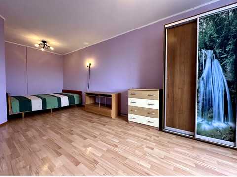 квартира за адресою Теплична вул., 42