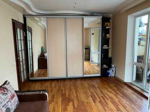 квартира за адресою Зарічанська вул., 36/2