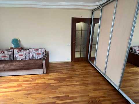 квартира за адресою Зарічанська вул., 36/2