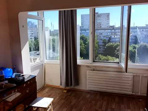 квартира за адресою Академіка Булаховського вул., 28-Б