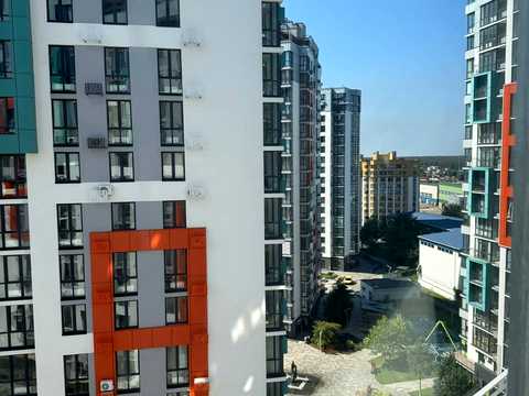 квартира за адресою Кришталева вул., 1