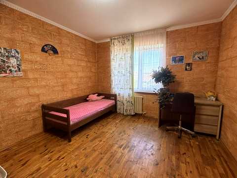будинок за адресою Новоселів вул.