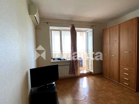 квартира за адресою смт. Таїрове, Коралова вул., 1