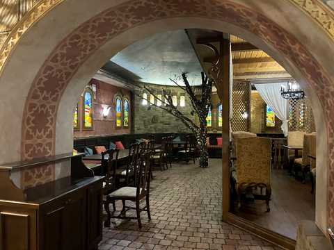 комерційна за адресою Канатна вул., 22