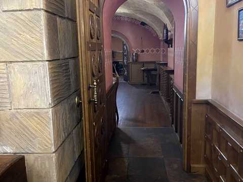 комерційна за адресою Канатна вул., 22