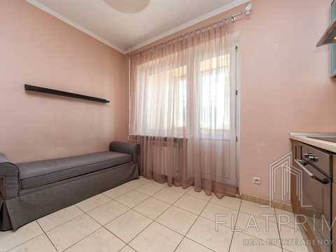 квартира за адресою Федора Ернста вул., 2