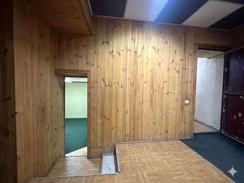 комерційна за адресою Новомостицька вул., 25