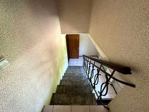 комерційна за адресою Новомостицька вул., 25