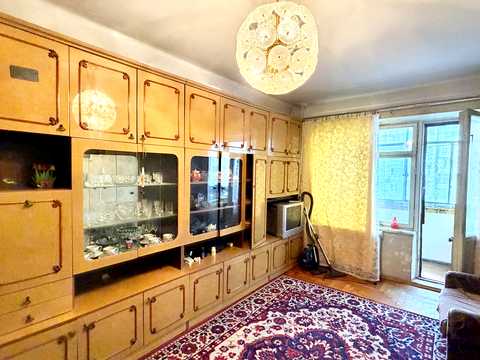 квартира за адресою Героїв Крут вул. (12 Квітня), 63
