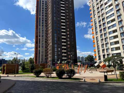квартира за адресою Дніпровська набережна вул., 18-А