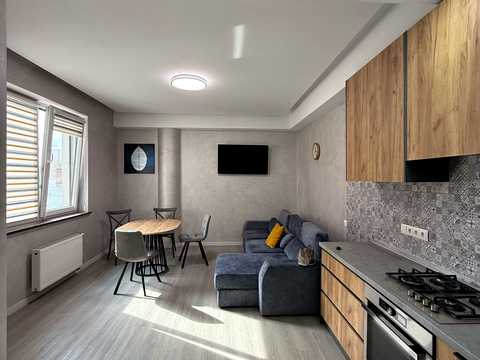 квартира за адресою Пекарська вул., 65