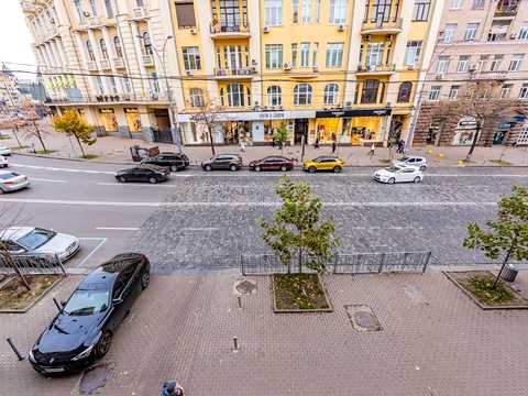 комерційна за адресою Велика Васильківська вул. (Червоноармійська), 28