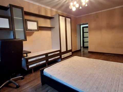 квартира за адресою Паркова вул., 77