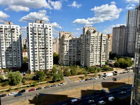 квартира за адресою Дніпровська набережна вул., 14-Б