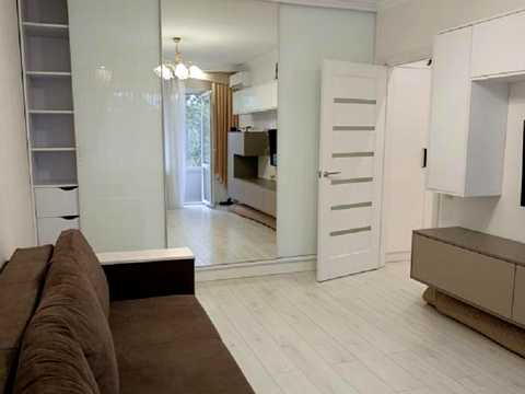 квартира за адресою Академіка Корольова вул., 82