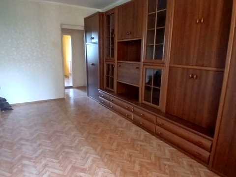 квартира по адресу Владимира Момота ул., 40