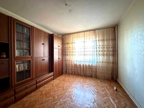 квартира по адресу Владимира Момота ул., 40