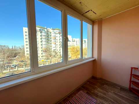 квартира по адресу Владимира Момота ул., 40