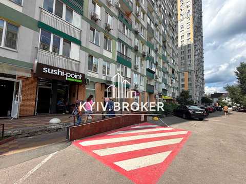 комерційна за адресою Клавдіївська вул., 40-В