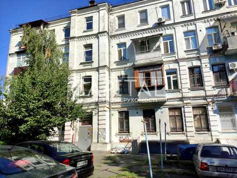 комерційна за адресою Юрківська вул., 37
