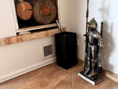 будинок за адресою Горішні Плавні, Зарічна