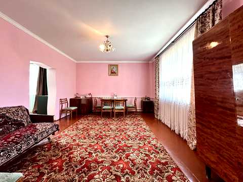 дом по адресу Прикарпатська