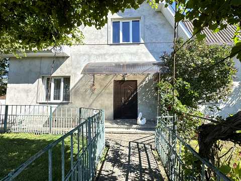 дом по адресу Прикарпатська