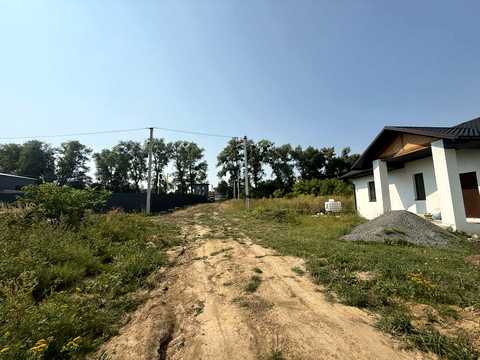 ділянка за адресою с. Лісові Гринівці, Центральна вул.