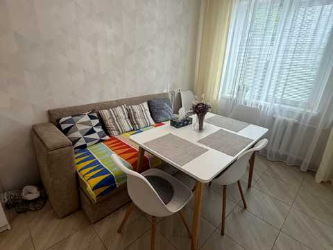 квартира за адресою Наукова вул., 18