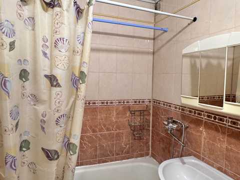 квартира за адресою Радунська вул., 46-Б