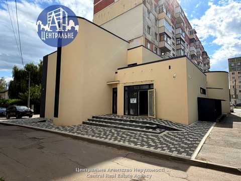 комерційна за адресою Чернівці, Сергія Скальда вул. (Комарова), 31-В