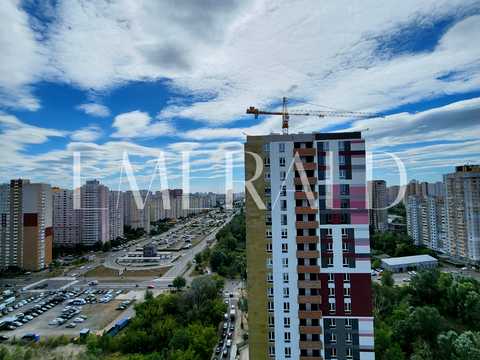 квартира за адресою Тепловозна вул., 28
