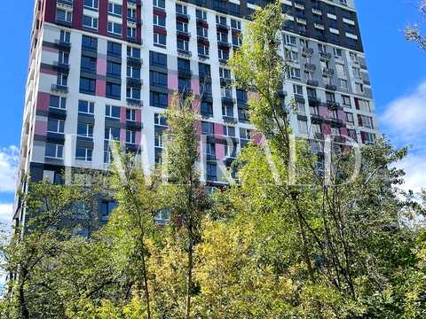 квартира за адресою Тепловозна вул., 28